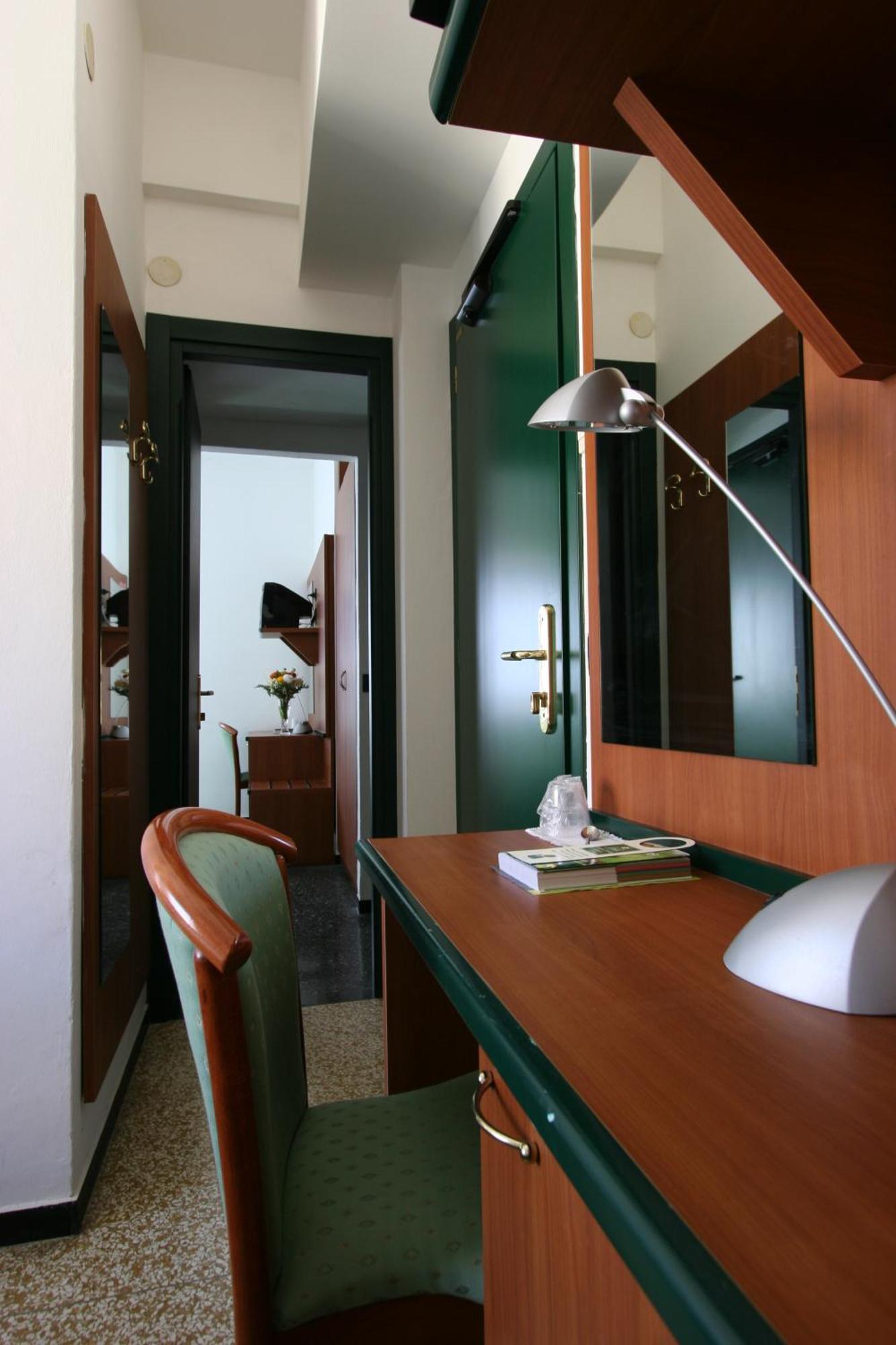 Albergo Adriana Celle Ligure Exterior photo