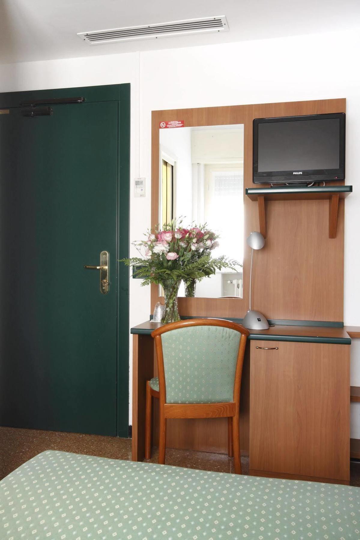 Albergo Adriana Celle Ligure Exterior photo